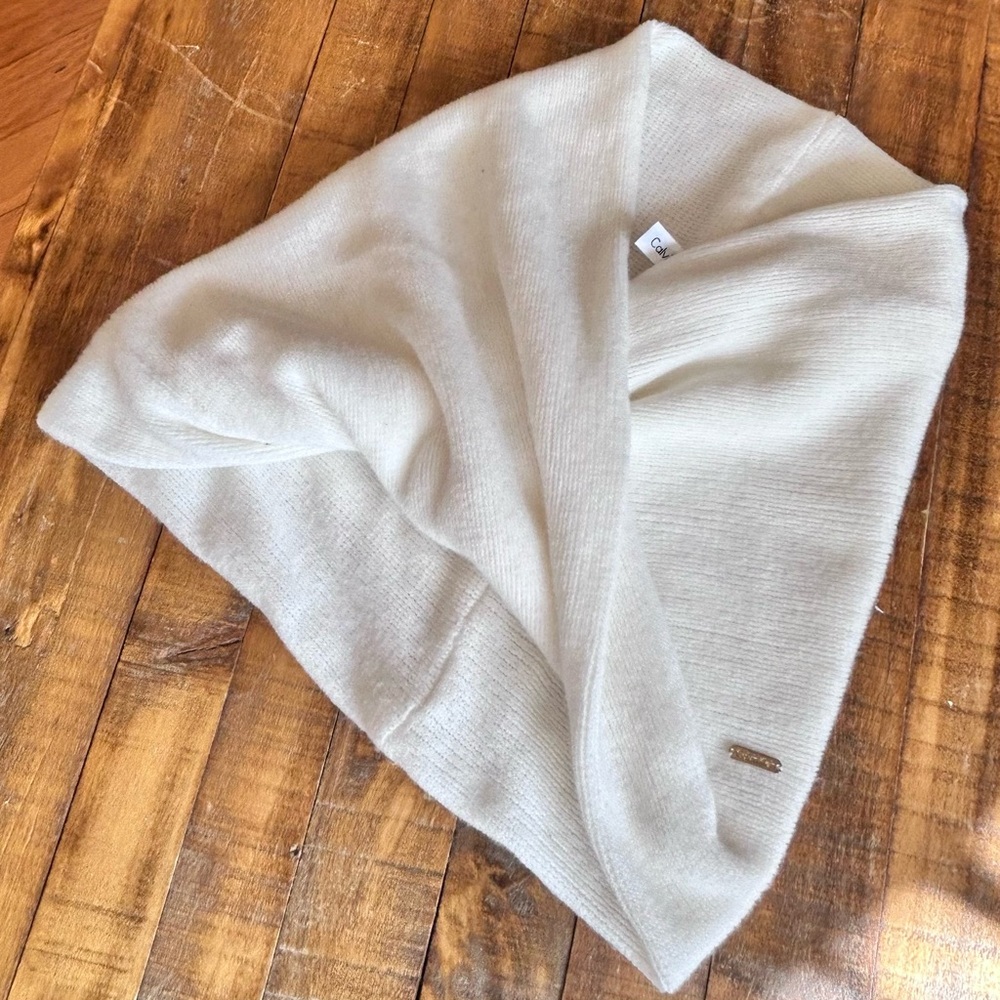 Calvin Klein - Infinity Sweater Scarf